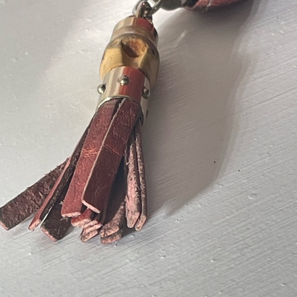 ❤️ Gucci Guccissima Bambi Tassel Aged Leather Zip Around Wallet - Picture 10 of 12